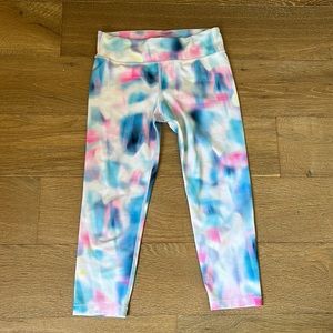 Largest girl fun holographic capri leggings in size 12